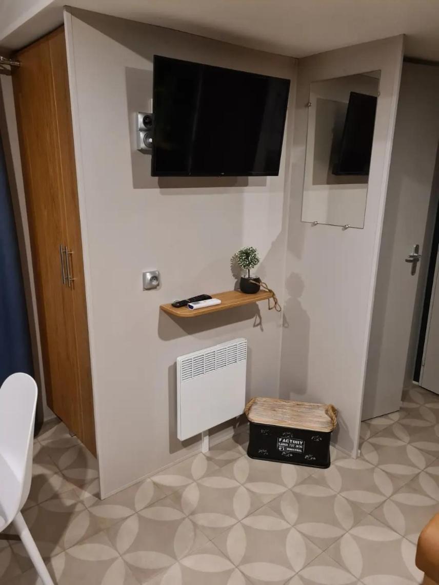 Chez Boby ! Hotel Canet-en-Roussillon Ngoại thất bức ảnh